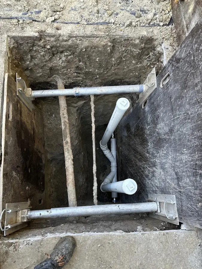 Experienced plumber completing Drain Cleaning work in Orinda